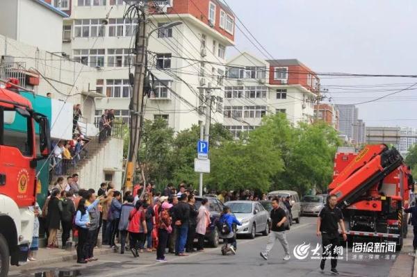 突發(fā)！青島一居民樓發(fā)生爆燃！已造1人死亡，7人受傷！3公里外有震感…